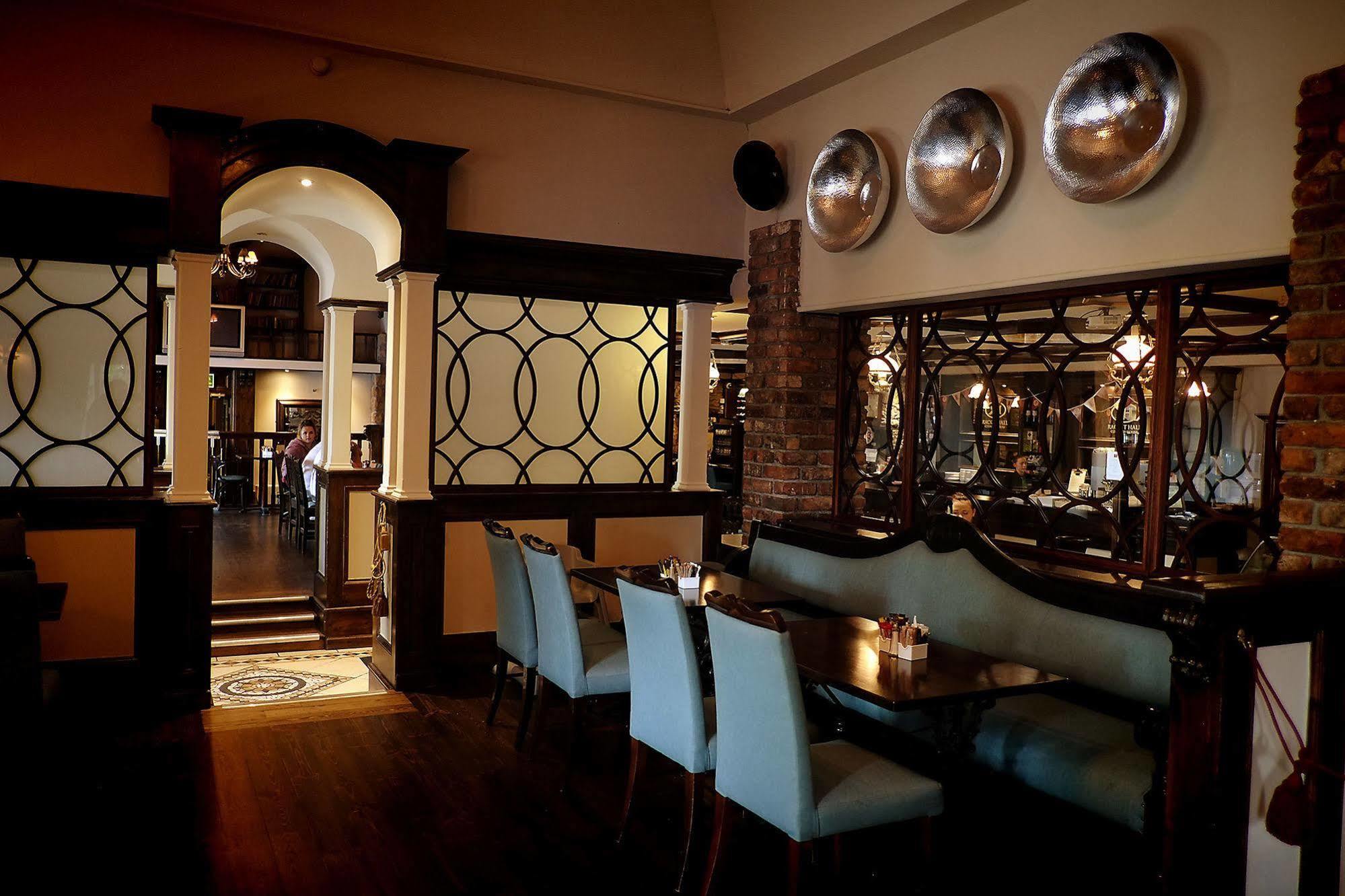 Racket Hall Golf & Conference Hotel 4*